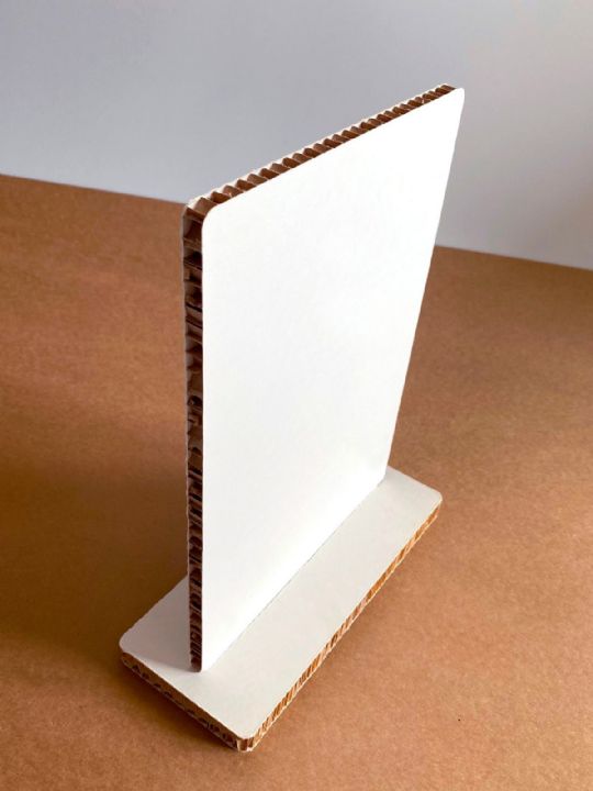 ESPOSITORE DA BANCO IN CARTONE